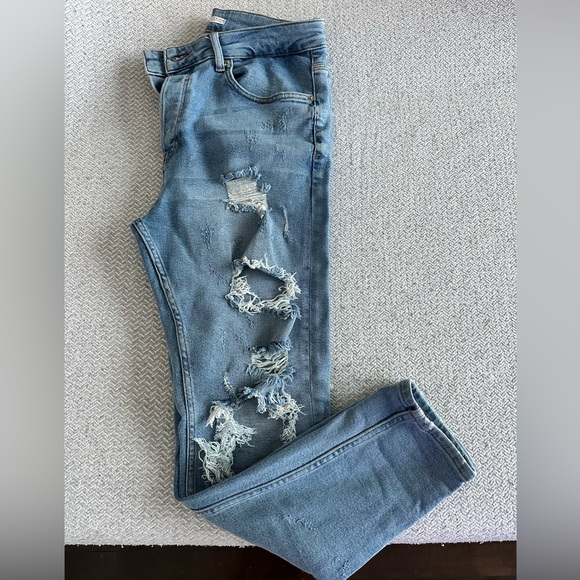 Skinny Fit Distressed Jeans - Picture 4 of 4